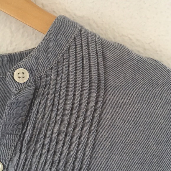 Loose Pleated Denim-esque Blouse - Picture 4 of 7